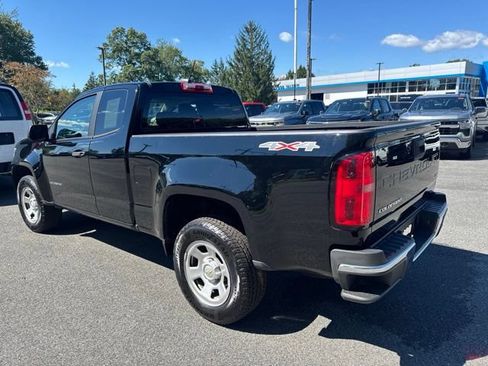 Used 2021 Chevrolet Colorado W/T w/ WT Convenience Package AWD/4WD image 7