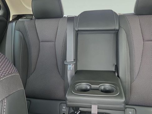 Used 2022 Buick Envision Preferred AWD/4WD image 22