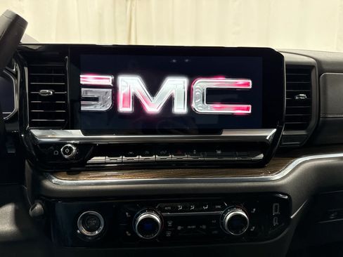 Certified 2024 GMC Sierra 1500 Elevation AWD/4WD image 17