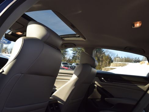 Used 2018 Honda Accord EX-L image 9