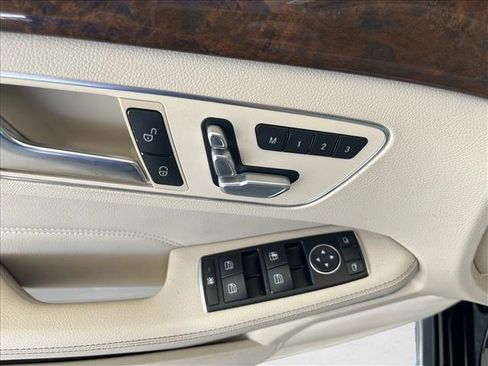 Used 2014 Mercedes-Benz E 350 Sedan image 18