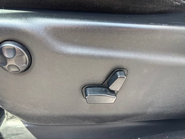 Used 2019 Jeep Grand Cherokee Altitude AWD/4WD image 14