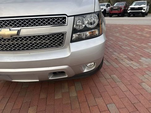 Used 2011 Chevrolet Avalanche LTZ image 24