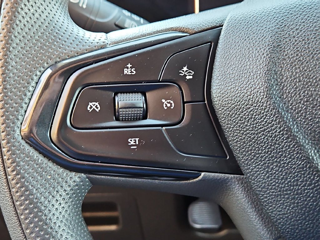 Used 2025 Chevrolet TrailBlazer LT AWD/4WD image 21