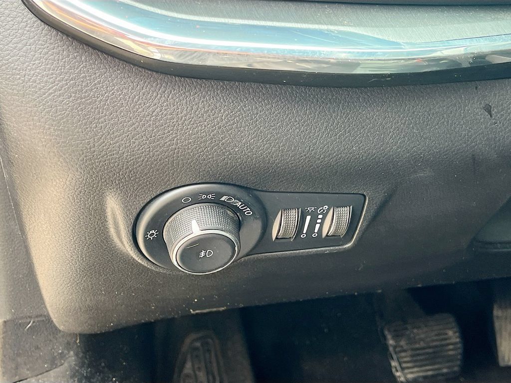 Used 2023 Jeep Compass High Altitude AWD/4WD image 10