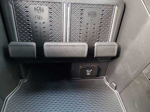 New 2026 RAM 1500 Laramie w/ Night Edition AWD/4WD image 39