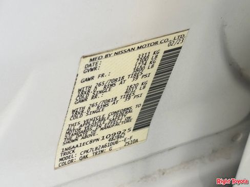 Used 2023 Nissan Titan SV AWD/4WD image 33