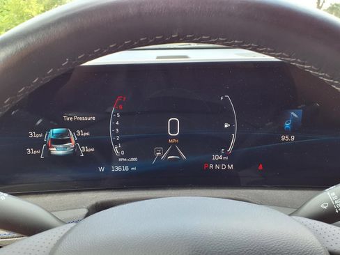 Used 2024 Cadillac XT4 Sport w/ LPO, Floor Liner Package FWD image 20