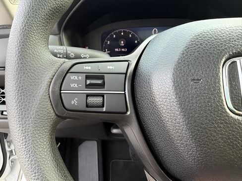 Used 2025 Honda Accord SE image 14