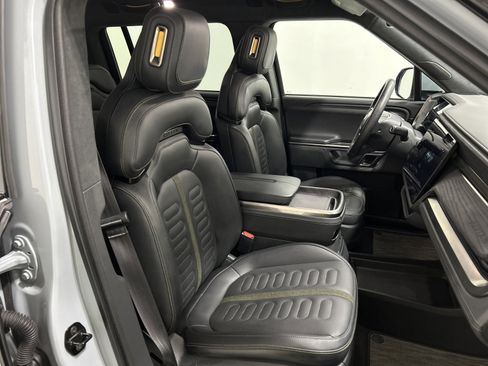 Used 2024 Rivian R1S Adventure AWD/4WD image 24