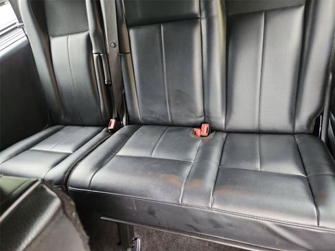 Used 2015 Ford Expedition EL XLT w/ Equipment Group 202A RWD image 34