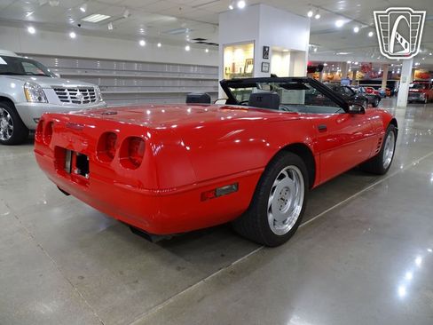 Used 1992 Chevrolet Corvette Convertible image 16