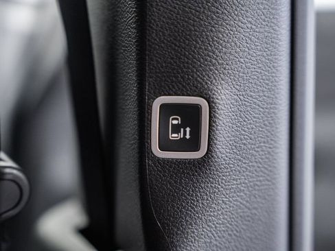 New 2026 Chrysler Pacifica Select image 31