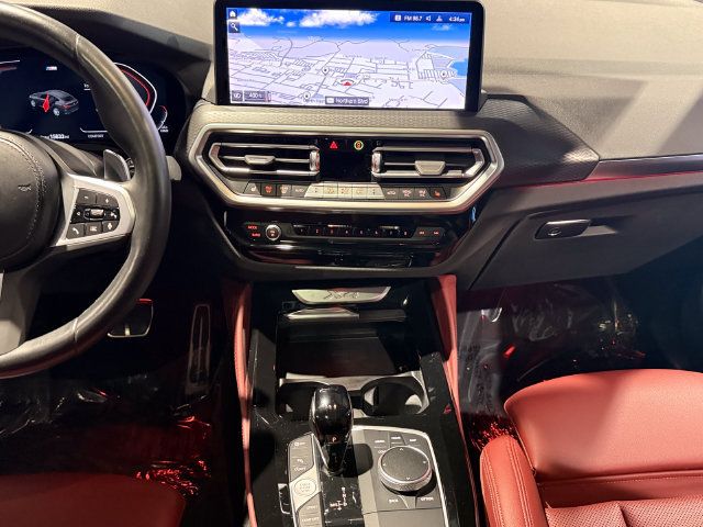 Used 2024 BMW X4 xDrive30i w/ M Sport Package AWD/4WD image 16
