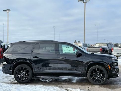 Used 2024 Chevrolet Traverse RS w/ LPO, Floor Liner Package image 38