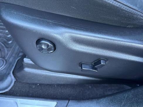 Used 2018 Jeep Grand Cherokee Limited image 24