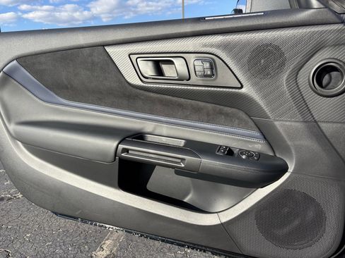 Used 2025 Ford Mustang Dark Horse image 16