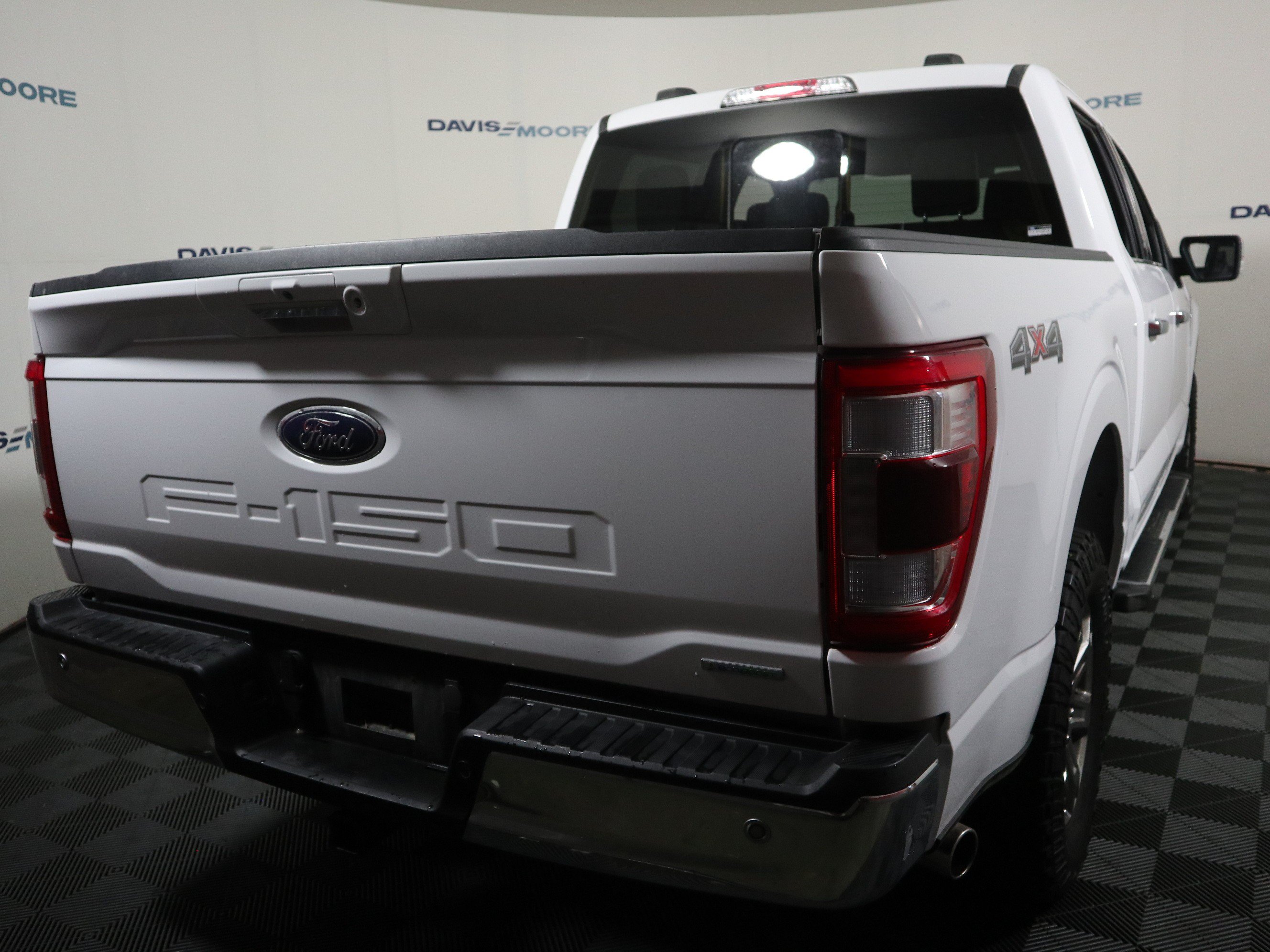 Used 2023 Ford F150 Lariat AWD/4WD image 6