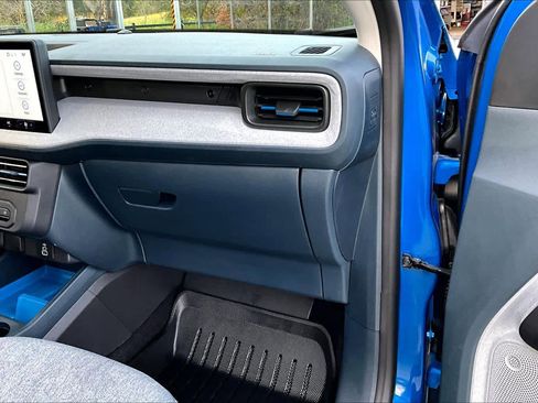 Used 2025 Ford Maverick XLT image 18