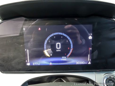 Used 2025 Chevrolet Trax LT w/ LT Convenience Package FWD image 13