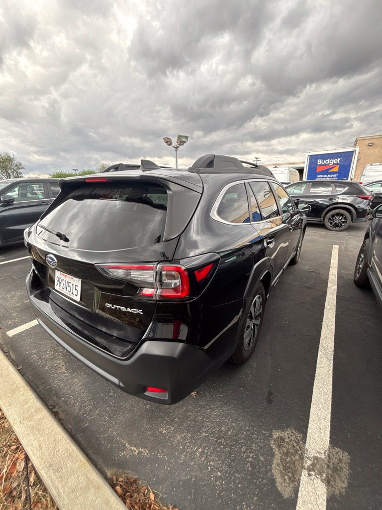 Used 2025 Subaru Outback Premium AWD/4WD image 4