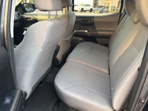 Used 2020 Toyota Tacoma SR5 RWD image 11