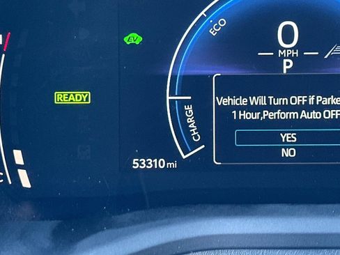 Used 2025 Toyota Camry LE FWD image 25
