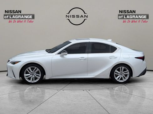 Used 2023 Lexus IS 300 w/ Comfort Package RWD image 8