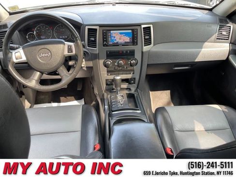 Used 2010 Jeep Grand Cherokee Laredo image 11