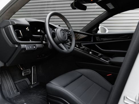 Certified 2026 Porsche Panamera Turbo S AWD/4WD image 4