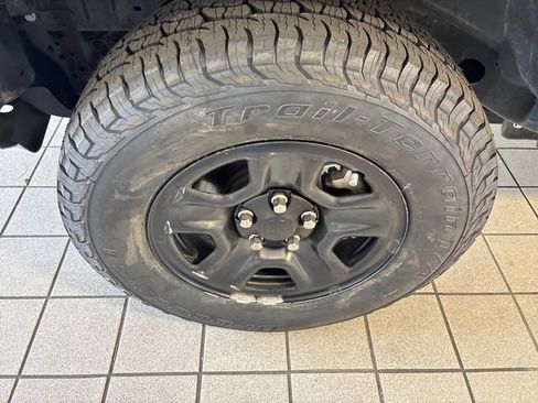 Used 2024 Jeep Wrangler Unlimited Sport AWD/4WD image 5