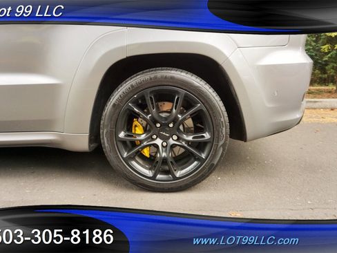 Used 2017 Jeep Grand Cherokee SRT image 38