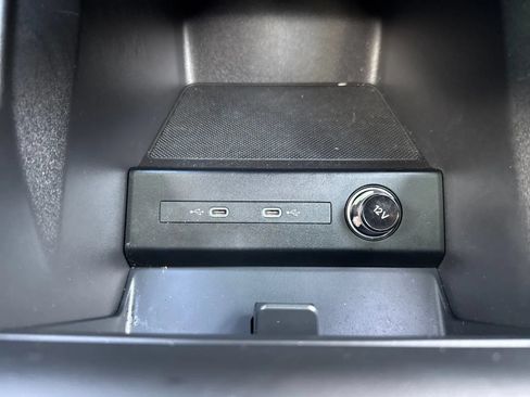 Used 2024 Audi Q4 e-tron Premium Plus AWD/4WD image 30
