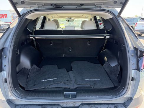 Used 2024 Hyundai Tucson Limited image 11