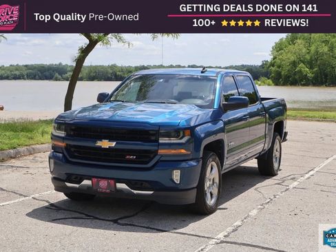 Used 2018 Chevrolet Silverado 1500 LT w/ Texas Edition AWD/4WD image 1
