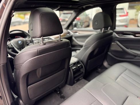 Used 2023 BMW 530i xDrive w/ Premium Package AWD/4WD image 21