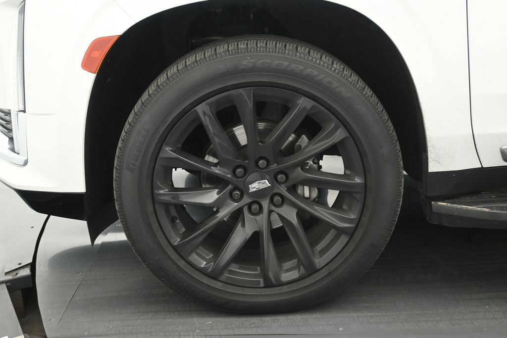 Used 2021 Cadillac Escalade ESV Luxury AWD/4WD image 7