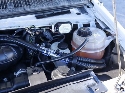 Used 2014 Ford E-450 and Econoline 450 Super Duty w/ Shuttle Bus Prep Package image 13