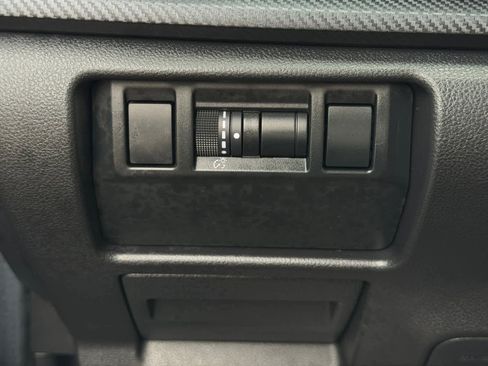 Certified 2024 Subaru Crosstrek 2.5i Limited w/ Crosstrek Mirror Package image 20