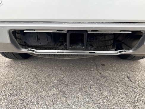 Used 2020 Ford Expedition XLT w/ Equipment Group 201A AWD/4WD image 9