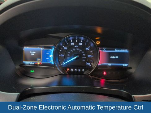 Used 2017 Ford Explorer XLT w/ Equipment Group 201A FWD image 22