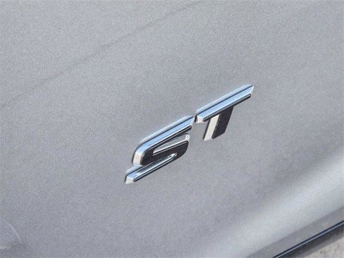 New 2025 Buick Enclave Sport Touring image 8