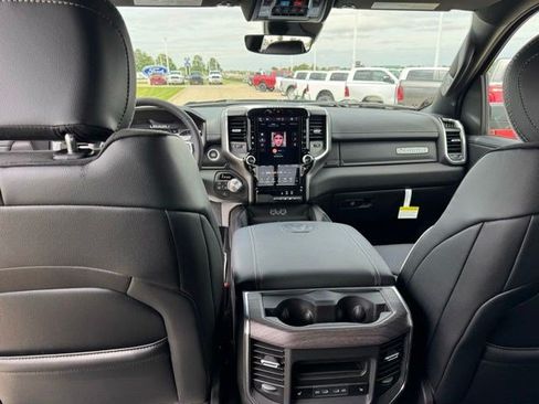 New 2026 RAM 1500 Laramie w/ Sport Appearance Package AWD/4WD image 31