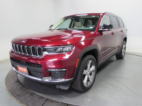 Used 2021 Jeep Grand Cherokee L Limited AWD/4WD image 3
