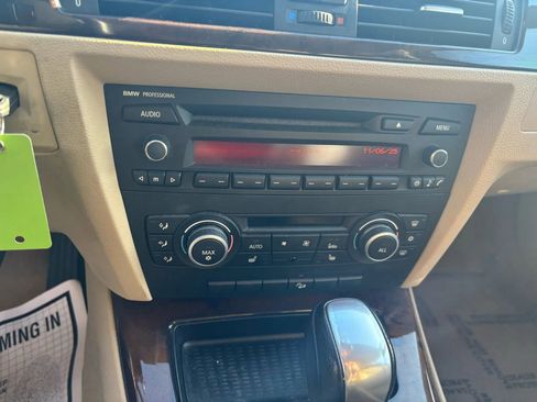 Used 2010 BMW 328i xDrive Sedan image 25