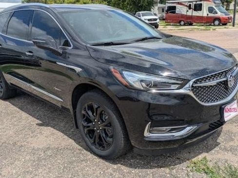 Used 2021 Buick Enclave Avenir w/ Avenir Technology Package AWD/4WD image 2