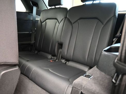 Used 2022 Audi Q7 3.0T Premium Plus w/ Premium Plus Package image 47