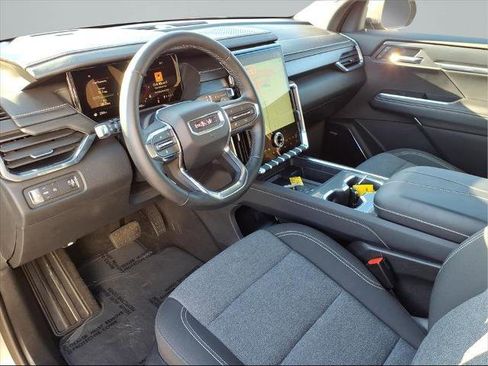 Used 2025 GMC Acadia Elevation image 19