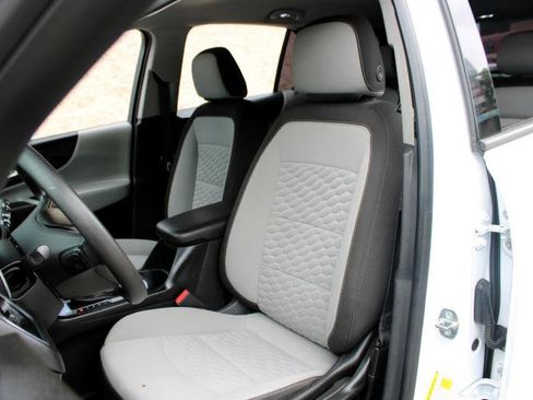 Used 2019 Chevrolet Equinox LS image 12