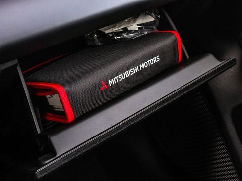 New 2026 Mitsubishi Outlander AWD image 18